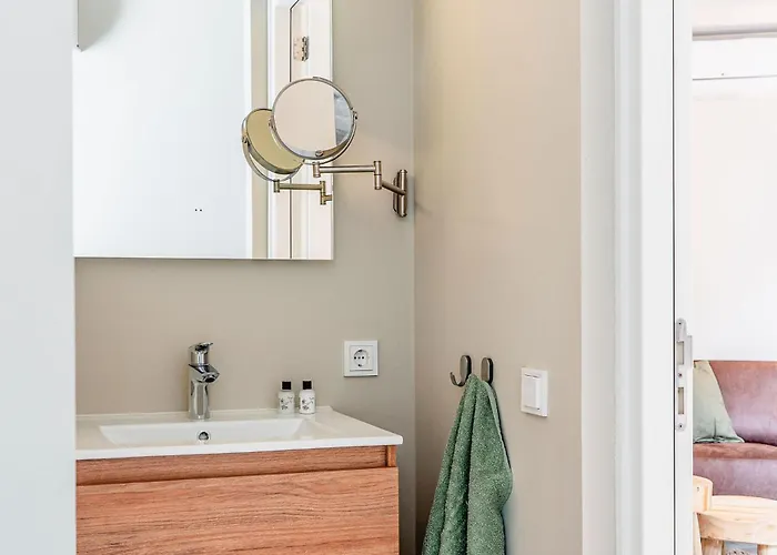 2 Bedroom In * アッフェルデン